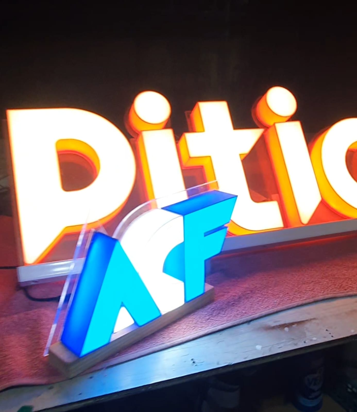 Letras iluminadas piticas impressão 3d  03.jpeg