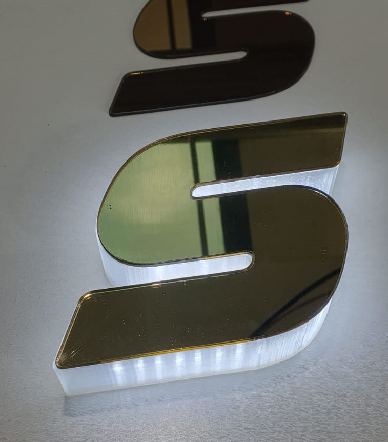 Letra caixa led 09.jpeg