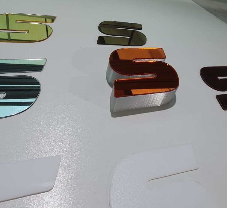 Letra caixa led 05.jpeg